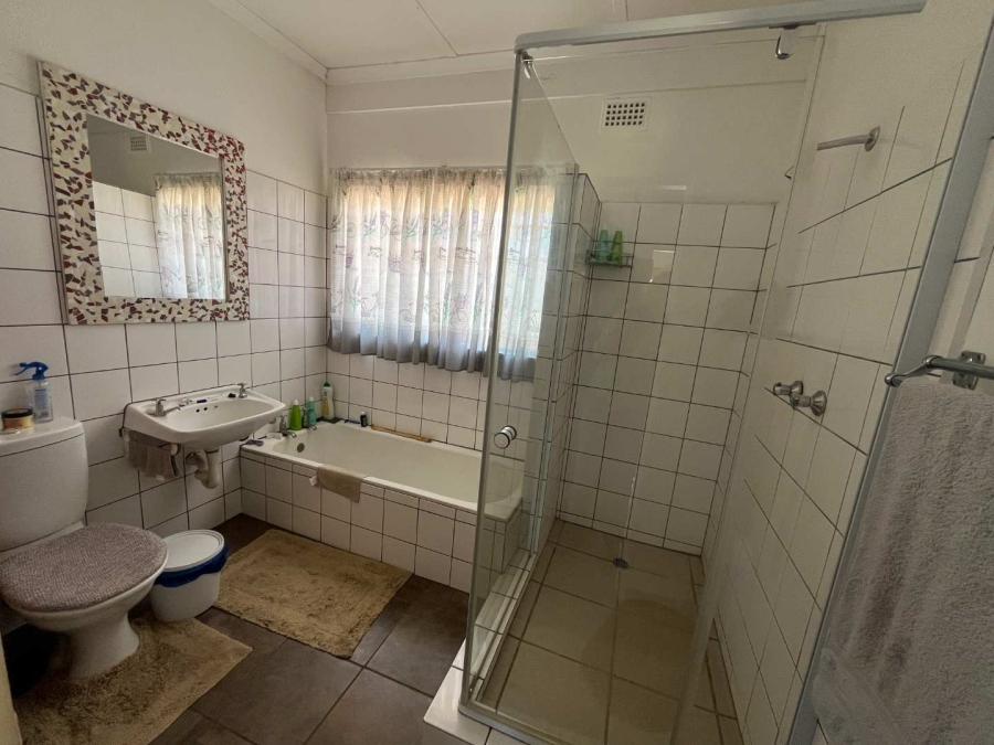 4 Bedroom Property for Sale in Olyfvenhoudtsdrift Northern Cape